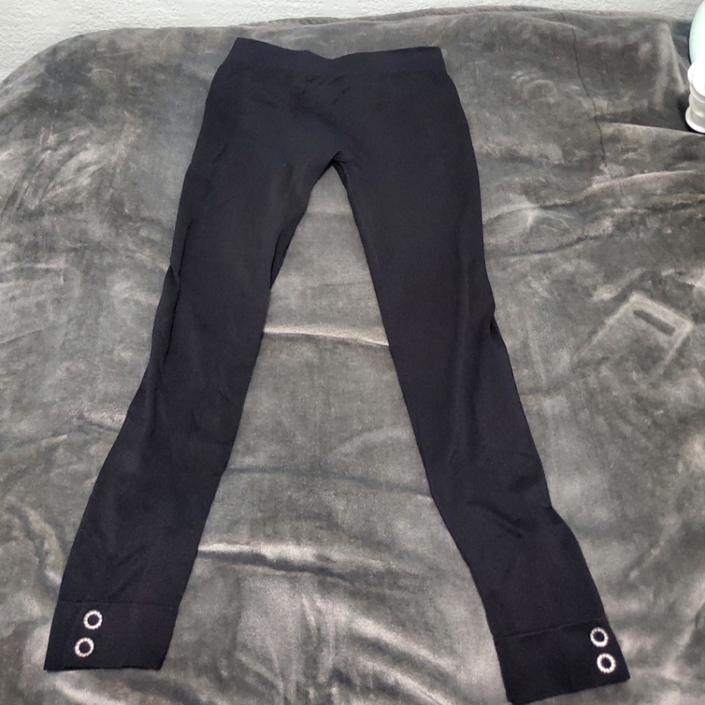 Canyon River Blues Black Leggings with Button Accents